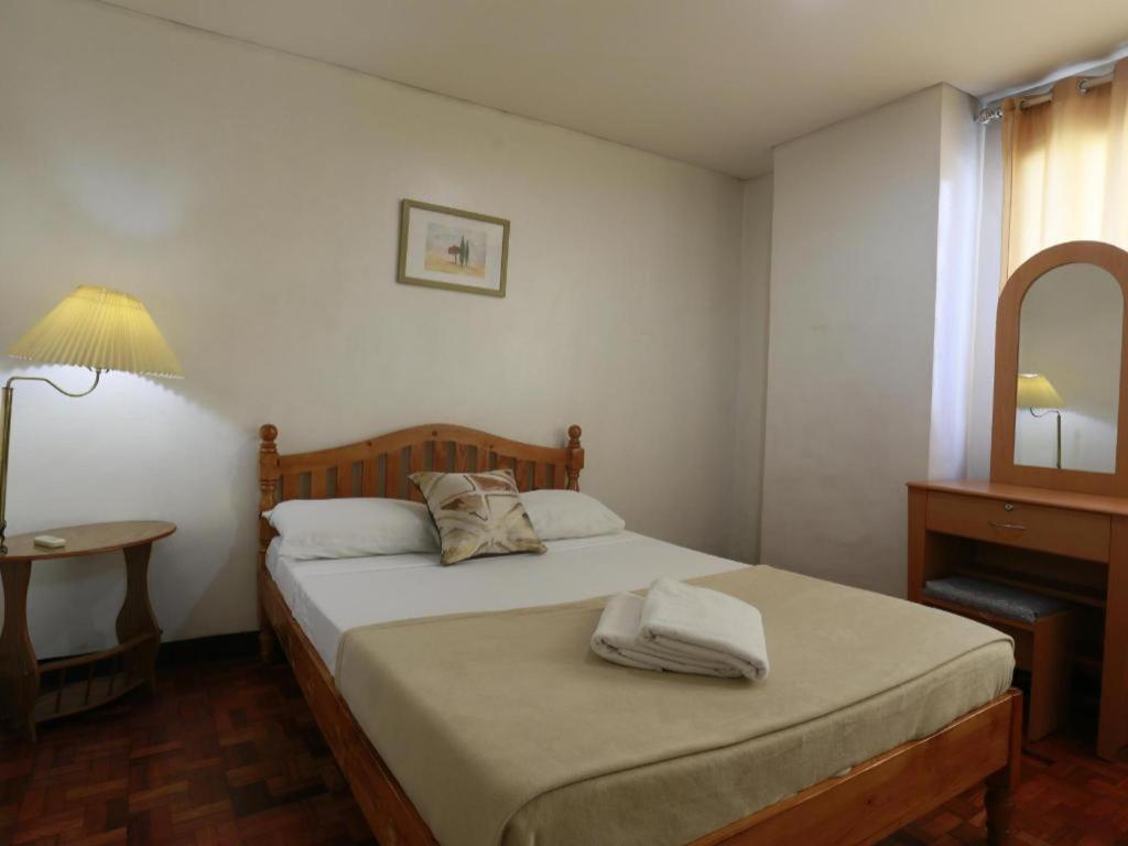 The Victor Hotel Makati City Zewnętrze zdjęcie